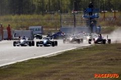 Årets STCC-premiär kördes på Skövde flygplats.