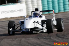 Testdag för Formula Nordic och TCRS på Gelleråsen Arena. Kallt på morgonen, men strålande sol hela dagen.