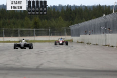 Midnattssolsloppet på Drive Center Arena i Fällfors.