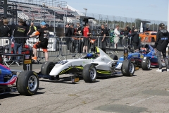 1FN260509-136
